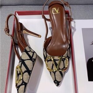 Valentino Black and Cream Patterned Heels